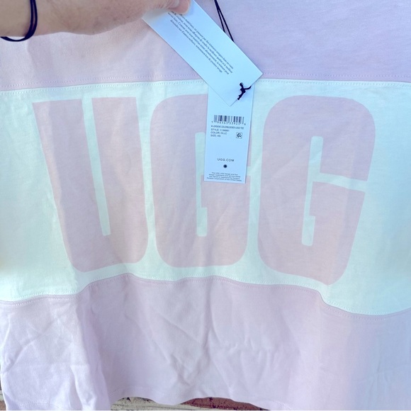 UGG pale pink color block logo top. XS NWT. Great gift idea - Picture 4 of 10